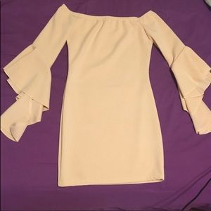 Missguided Bodycon Dress - Fitted Dress - Bell Sleeves